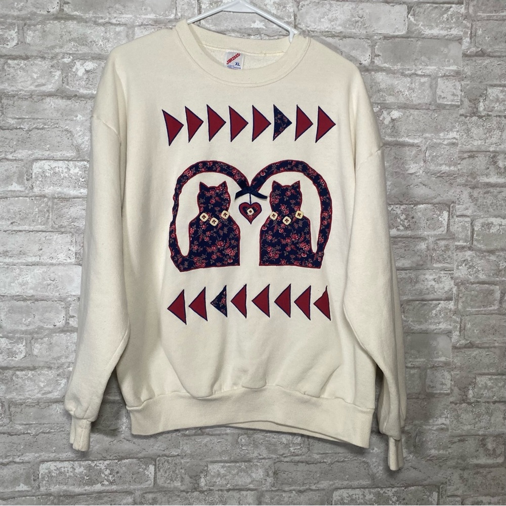 Vintage eclectic cat design up cycled crewneck sweatshirt size XL cottagecore